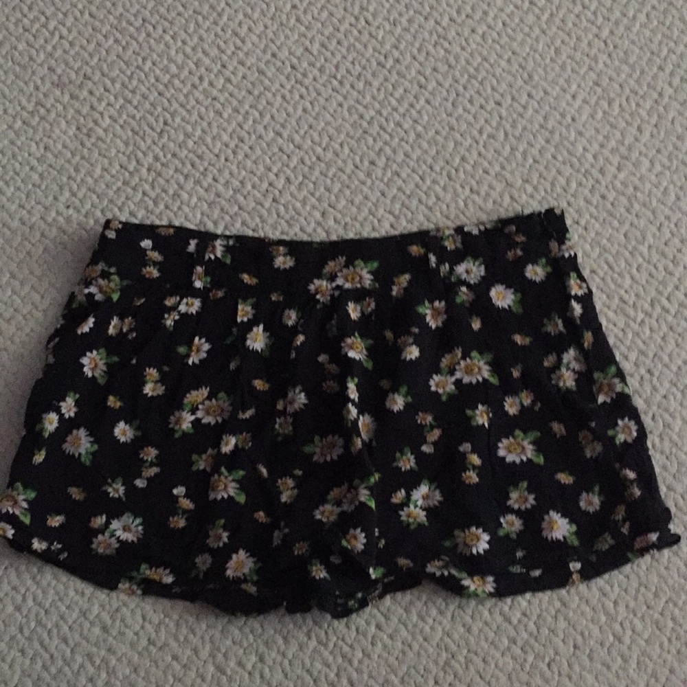 Black, flower print skort